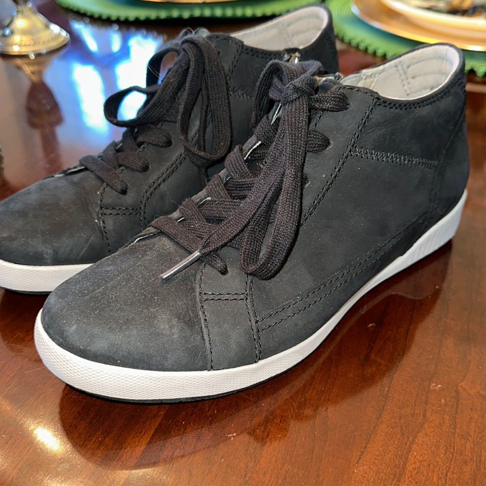 Dansko onyx high tops